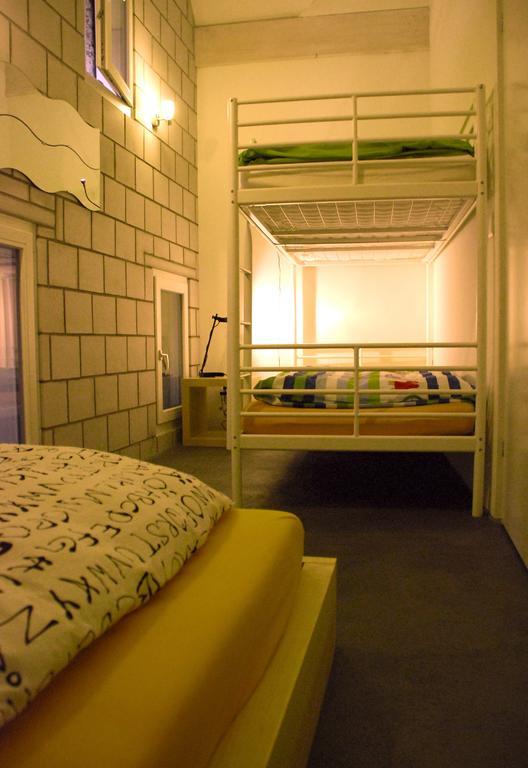 Hostel Tabakhuesli Stein (Aargau) Quarto foto